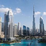 Utazás Dubajba 2025-ben: legjobb időpont, látnivalók, Burj Khalifa, sivatagi safari, luxus szállodák, bevásárlás, praktikus tippek magyar utazóknak